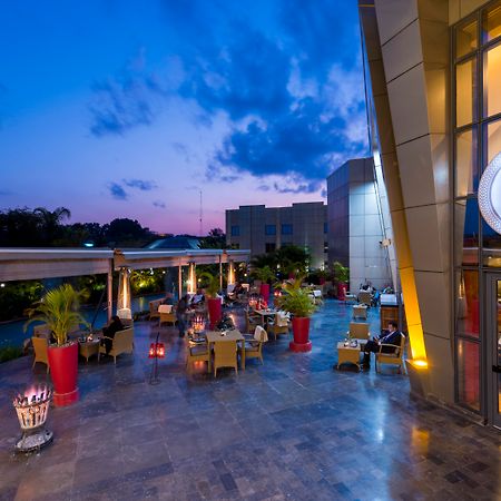 เรดิสัน บลู ลูซากา Hotel ลุซากา ภายนอก รูปภาพ